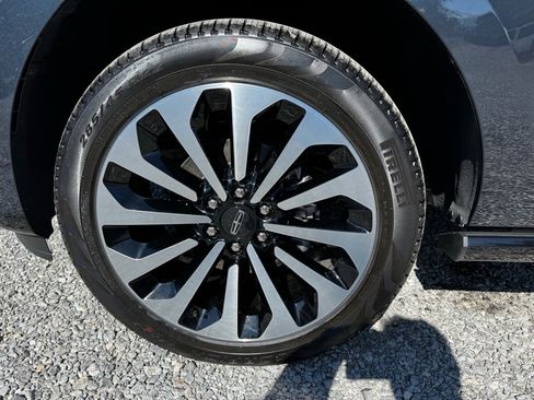 Used 2024 Lincoln Navigator L Reserve image 8