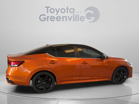 Used 2024 Nissan Sentra SR w/ SR Premium Package FWD image 7