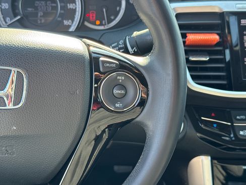 Used 2017 Honda Accord EX-L image 26