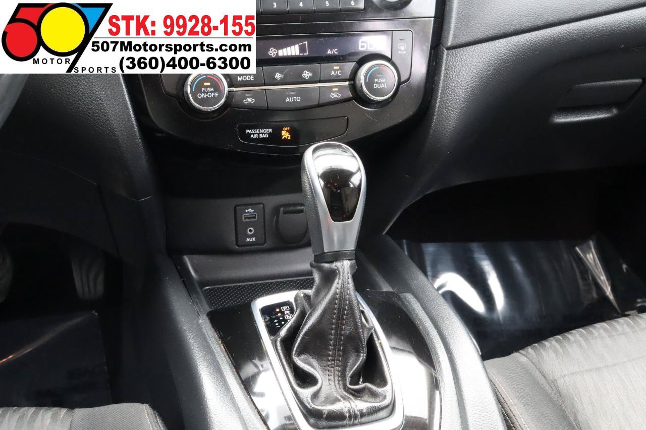 Used 2017 Nissan Rogue SV FWD image 24