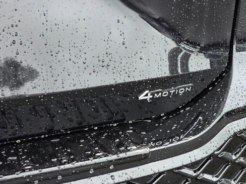 New 2026 Volkswagen Tiguan SE R-Line image 15