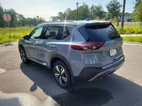 Used 2023 Nissan Rogue SL AWD/4WD image 3
