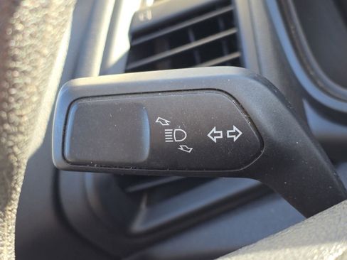 Used 2020 Ford EcoSport S image 31