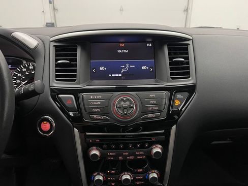Used 2017 Nissan Pathfinder SV AWD/4WD image 21