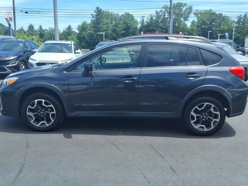 Used 2017 Subaru Crosstrek 2.0i Premium AWD/4WD image 9
