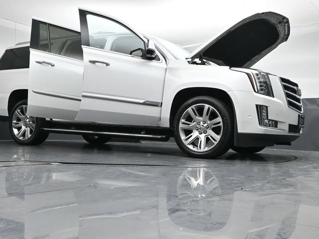 Used 2018 Cadillac Escalade ESV Premium Luxury AWD/4WD image 54