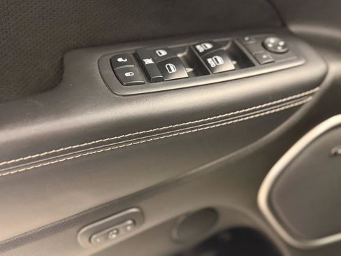 Used 2017 Jeep Grand Cherokee SRT AWD/4WD image 11