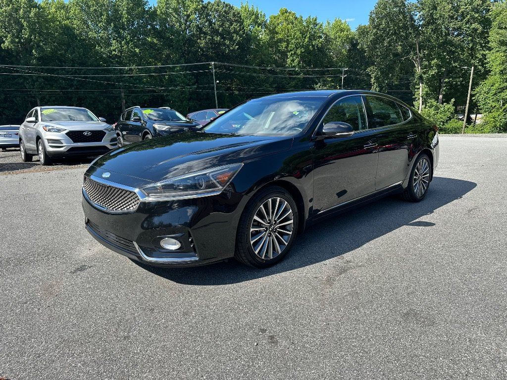 Used 2019 Kia Cadenza Premium FWD image 2