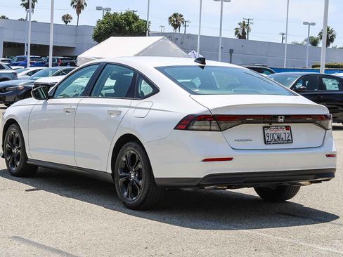Used 2025 Honda Accord SE image 9