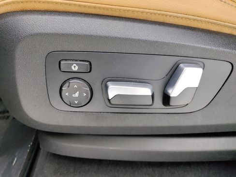 Used 2019 BMW X5 xDrive40i w/ M Sport Package image 13