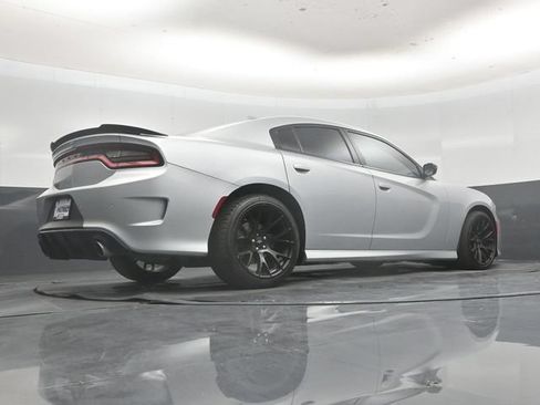 Used 2020 Dodge Charger R/T w/ Plus Group RWD image 46