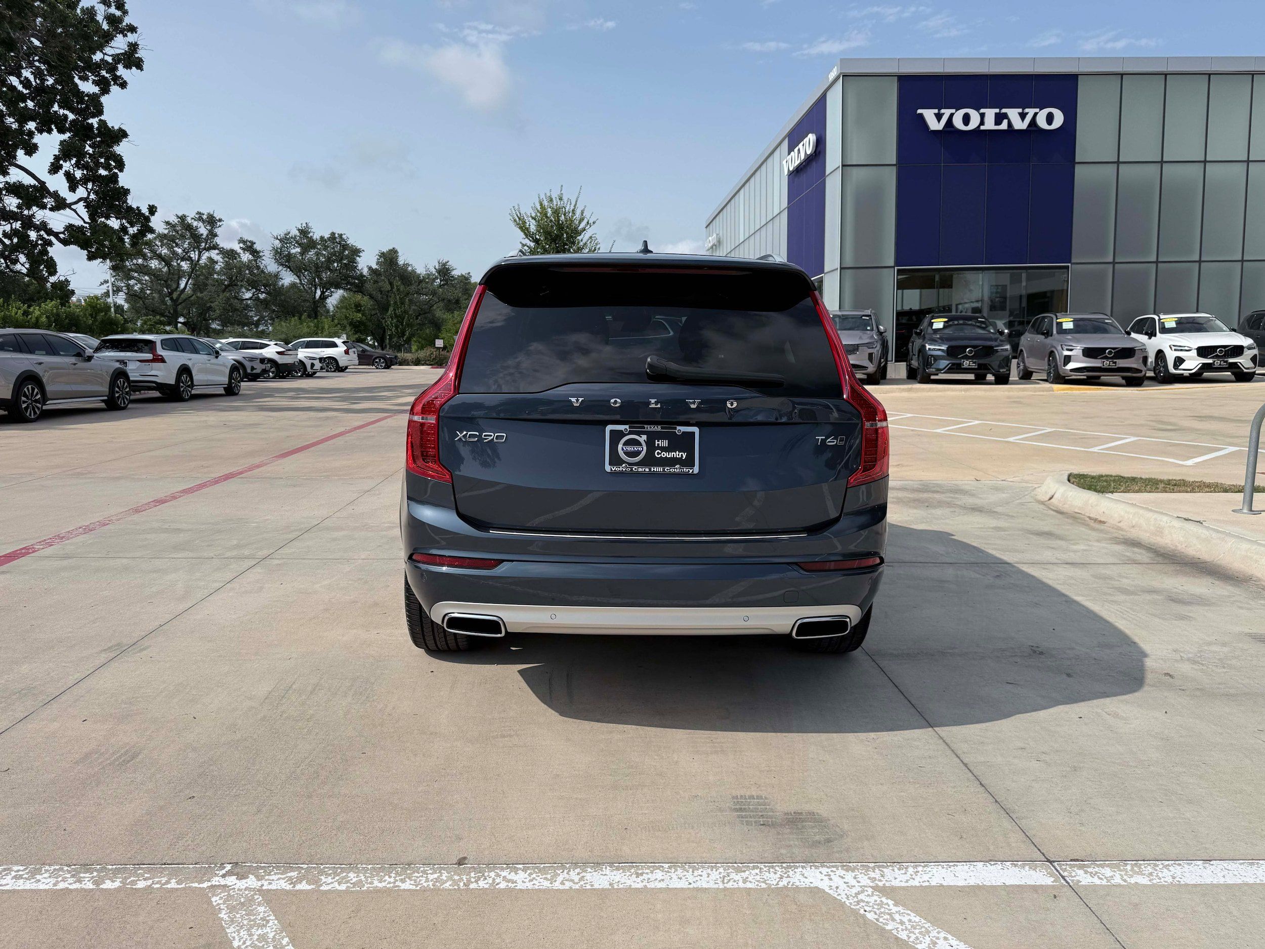 Used 2021 Volvo XC90 T6 Momentum w/ Protection Package Premier AWD/4WD image 5