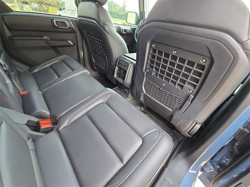 New 2025 Ford Bronco Badlands image 11