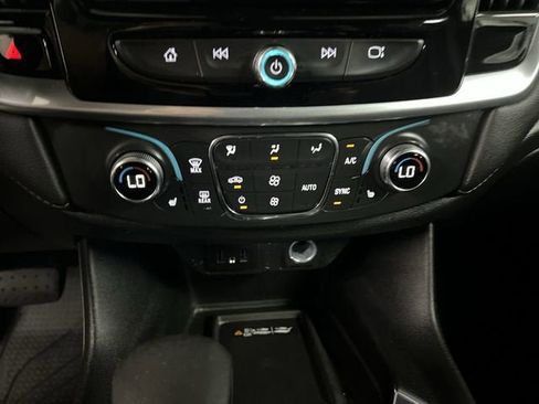 Certified 2023 Chevrolet Traverse LT FWD image 17