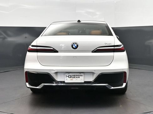 Used 2026 BMW 740i RWD image 6