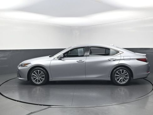 Used 2022 Lexus ES 350 w/ ES 350 Ultra Luxury Package FWD image 3