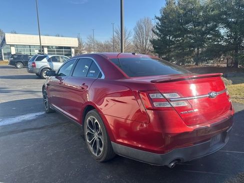 Used 2015 Ford Taurus SHO image 6