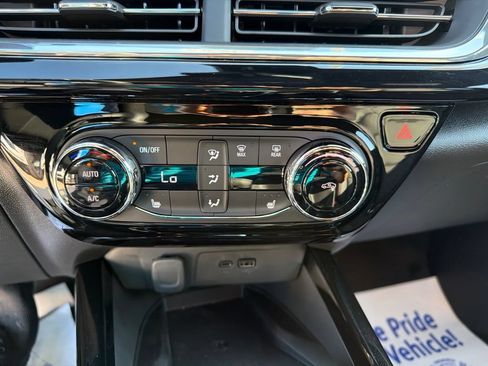 New 2026 Chevrolet Trax RS w/ Sunroof Package FWD image 24