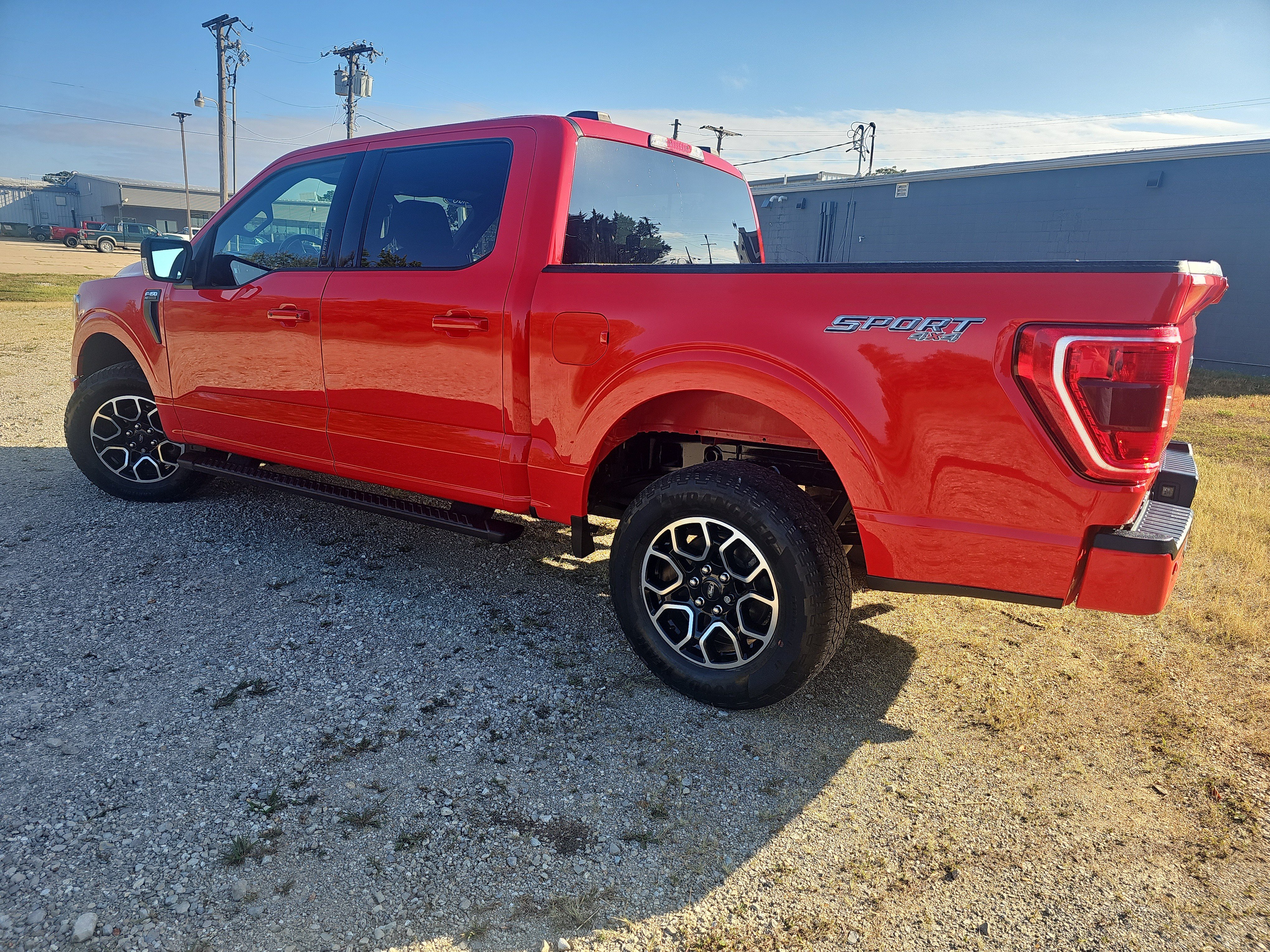 Used 2022 Ford F150 XLT w/ Equipment Group 302A High AWD/4WD image 7