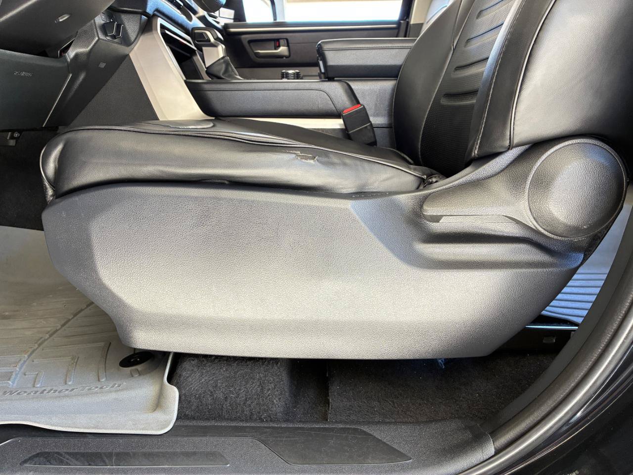 Used 2022 Toyota Tundra SR5 AWD/4WD image 14