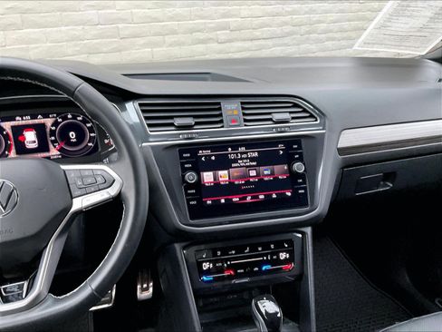 Certified 2023 Volkswagen Tiguan SEL R-Line AWD/4WD image 5