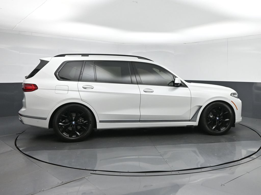 Used 2022 BMW X7 xDrive40i w/ Executive Package AWD/4WD image 8