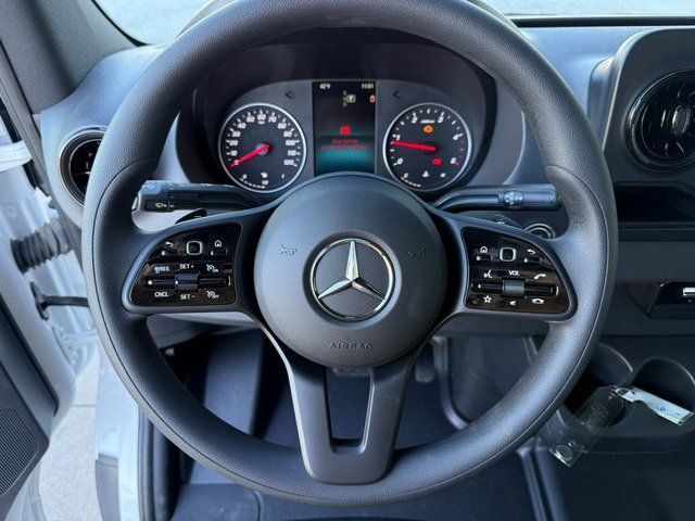 Used 2024 Mercedes-Benz Sprinter 4500 image 15