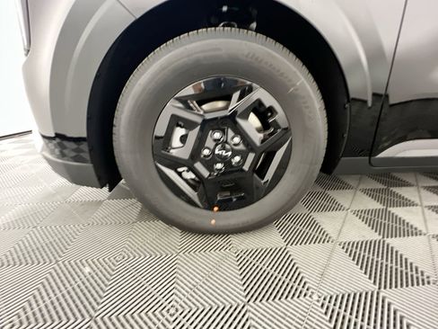 New 2026 Kia Carnival FWD image 13