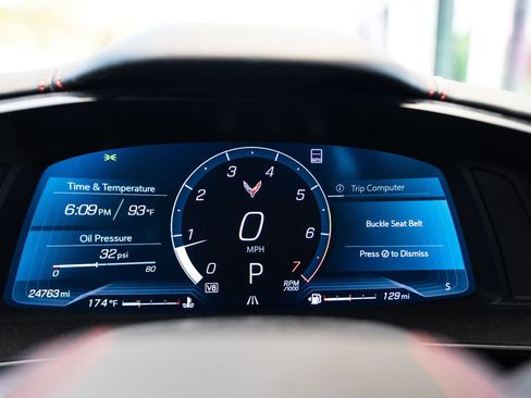 Used 2022 Chevrolet Corvette Stingray Premium Conv w/ Z51 Performance Package RWD image 24