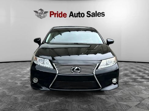 Used 2015 Lexus ES 350 w/ Premium Package FWD image 2