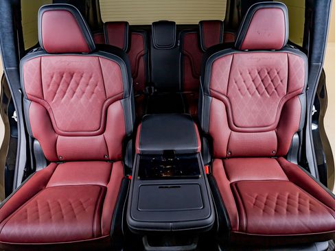 Used 2025 INFINITI QX80 Autograph AWD/4WD image 35