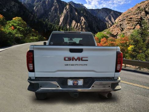 Used 2023 GMC Sierra 2500 Pro w/ Gooseneck/5TH Wheel Package AWD/4WD image 4