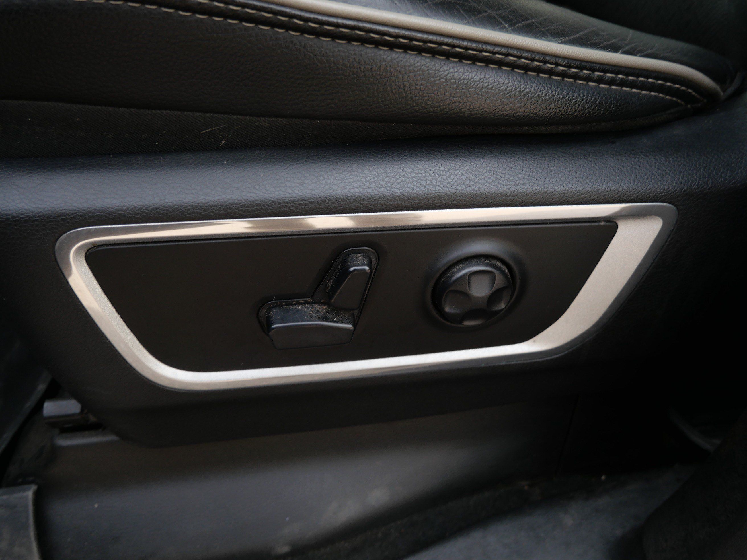 Used 2021 RAM 1500 Laramie w/ Sport Appearance Package AWD/4WD image 24