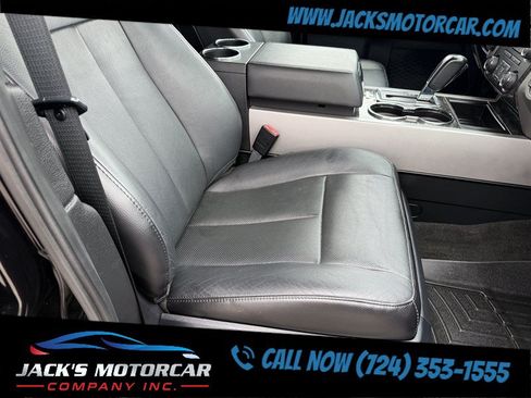 Used 2017 Ford Expedition Limited w/ Equipment Group 301A AWD/4WD image 33
