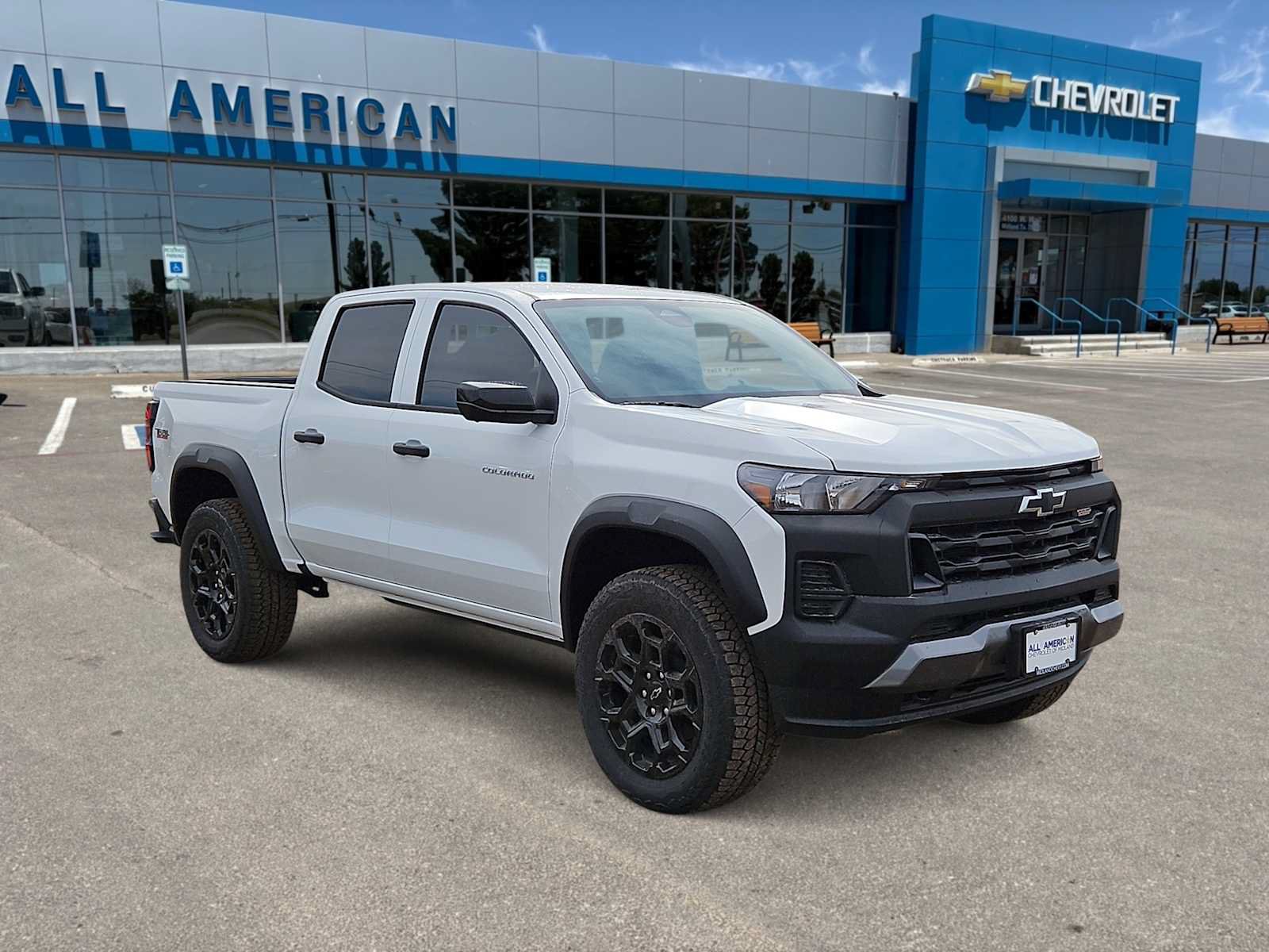 New 2026 Chevrolet Colorado Trail Boss AWD/4WD image 2