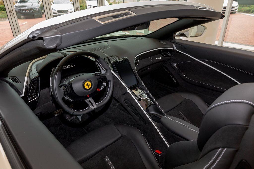Used 2024 Ferrari Roma Spider RWD image 25