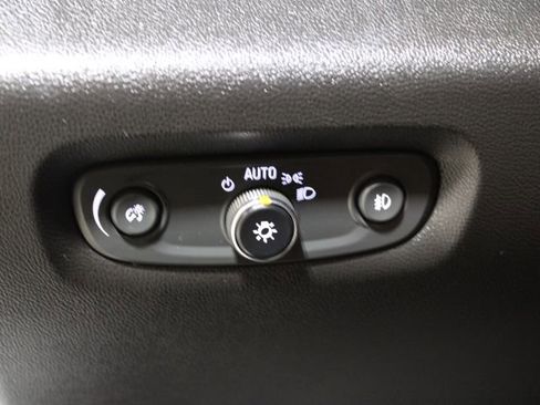 Used 2018 Chevrolet Traverse High Country image 37