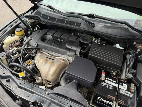 Used 2011 Toyota Camry LE FWD image 18