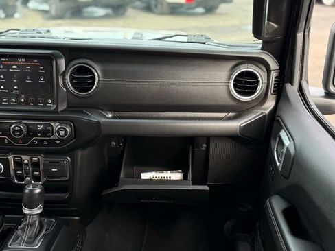 Used 2022 Jeep Wrangler Unlimited Sahara w/ Cold Weather Group image 33