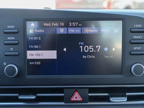 New 2026 Hyundai Elantra SE FWD image 19