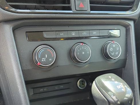 Used 2022 Volkswagen Taos S image 19