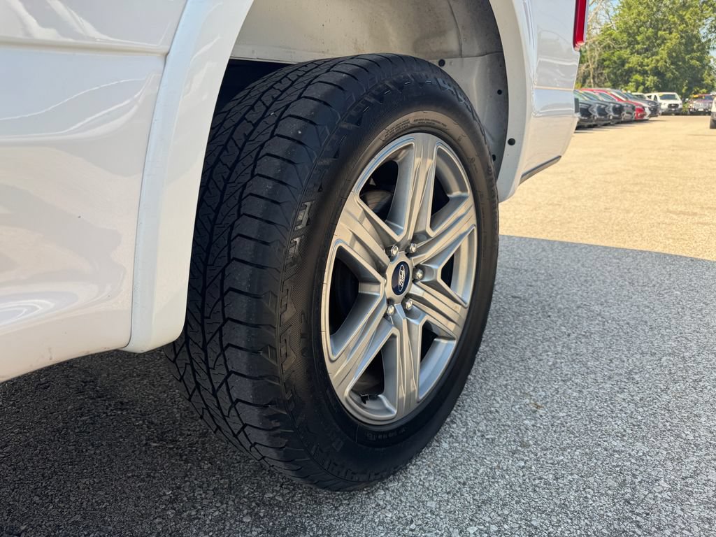 Used 2019 Ford F150 Lariat w/ Equipment Group 502A Luxury AWD/4WD image 17