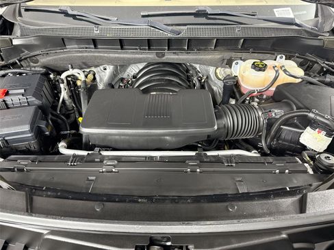 Used 2024 Chevrolet Suburban Premier RWD image 50