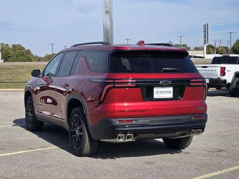 New 2026 Chevrolet Traverse LT w/ Midnight/Sport Edition image 3