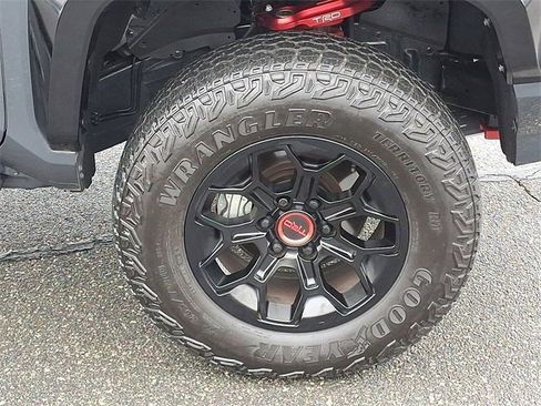 Used 2025 Toyota Tacoma TRD Pro image 30