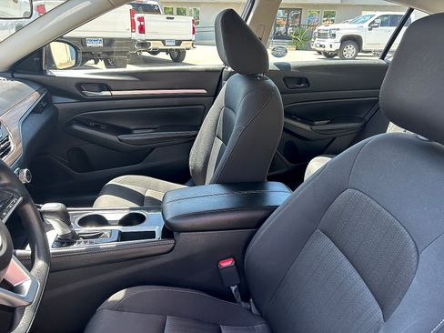 Used 2023 Nissan Altima 2.5 SV FWD image 10