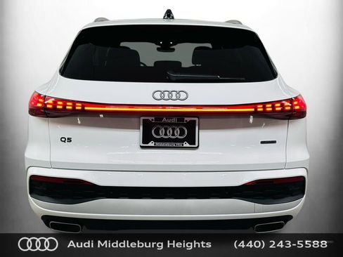 Certified 2025 Audi Q5 Premium w/ Convenience Package AWD/4WD image 9
