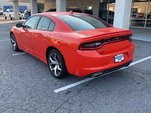 Used 2016 Dodge Charger R/T w/ Plus Group RWD image 7