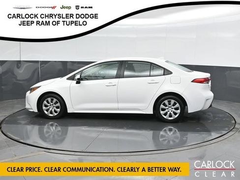 Used 2024 Toyota Corolla LE FWD image 9