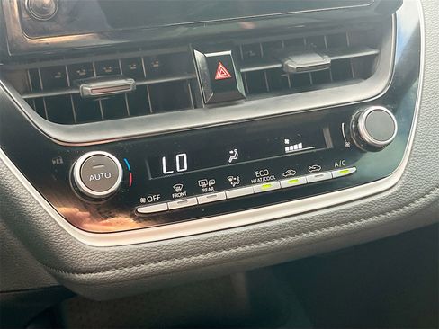 Used 2024 Toyota Corolla SE image 15